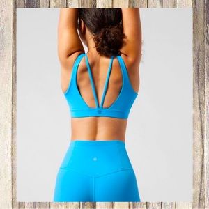 ATHLETA EXHALE D-DD SPORTS BRA IN SANTORINI BLUE NWT AND NWOT